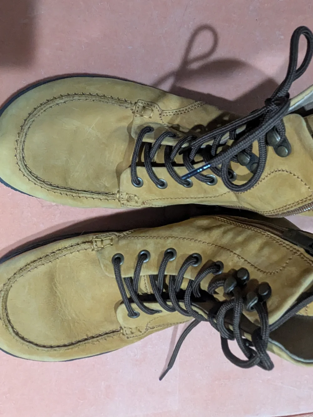 Groundies Yellow Tan Chukka Boots Sz 11